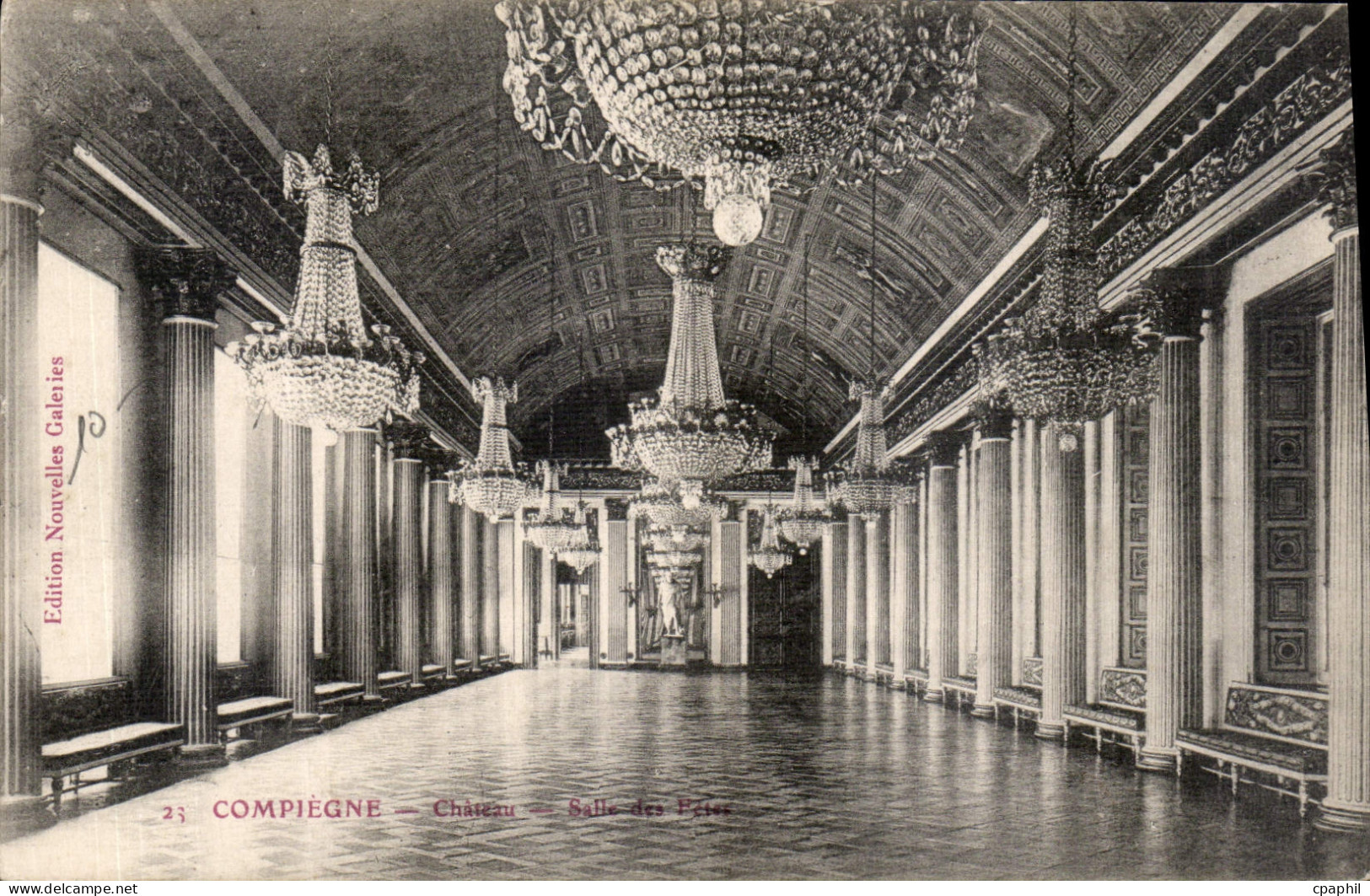 CPA Compiegne Chateau