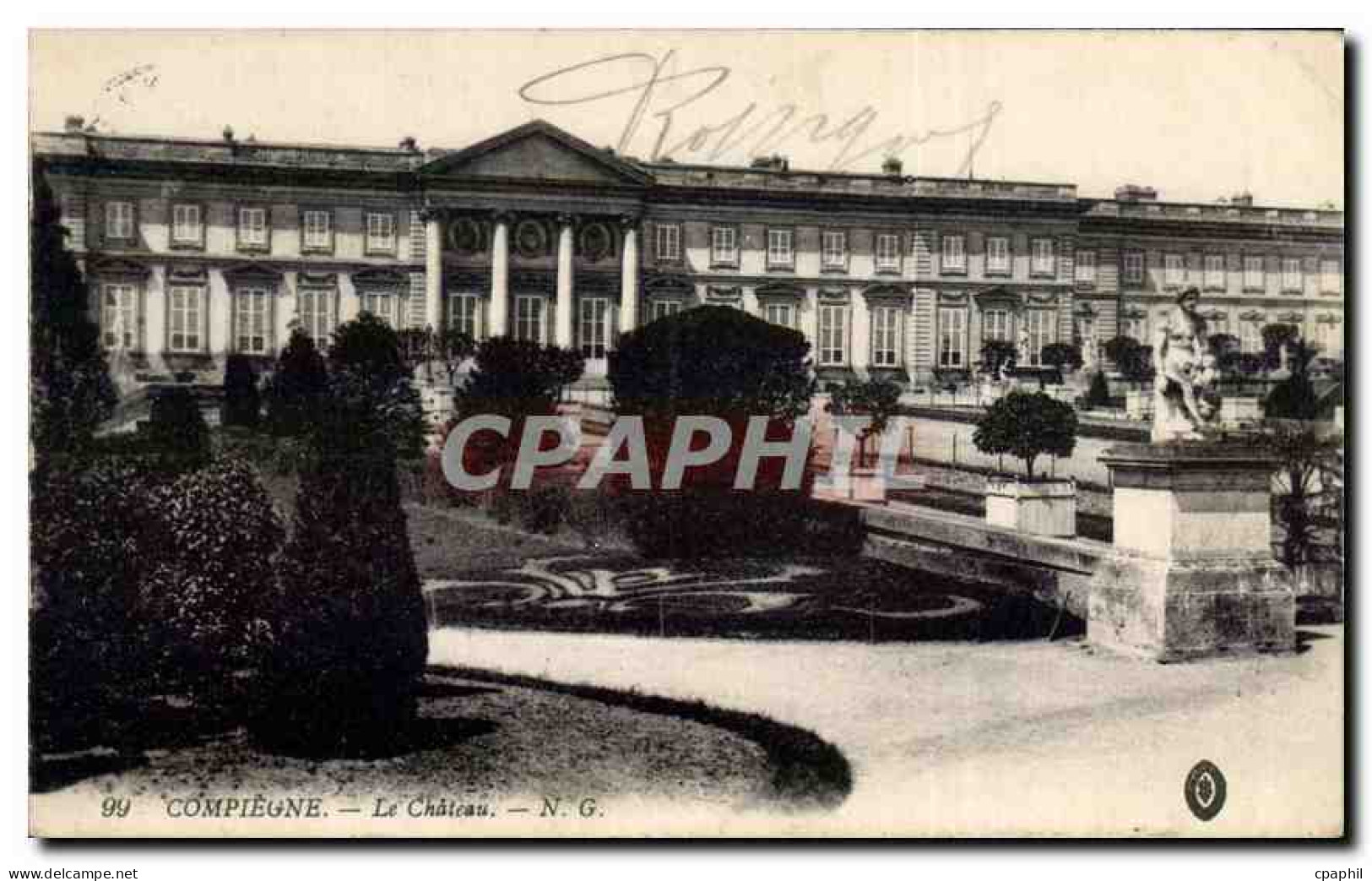 CPA Compiegne Le Chateau