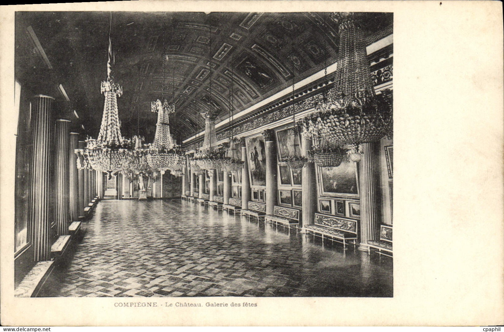 CPA Compiegne Le Chateau