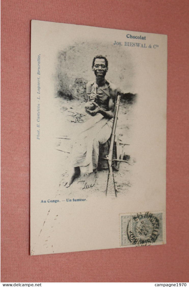 CPA - CONGO BELGE - UN FUMEUR ( CARTE CHOCOLAT BIESWAL )