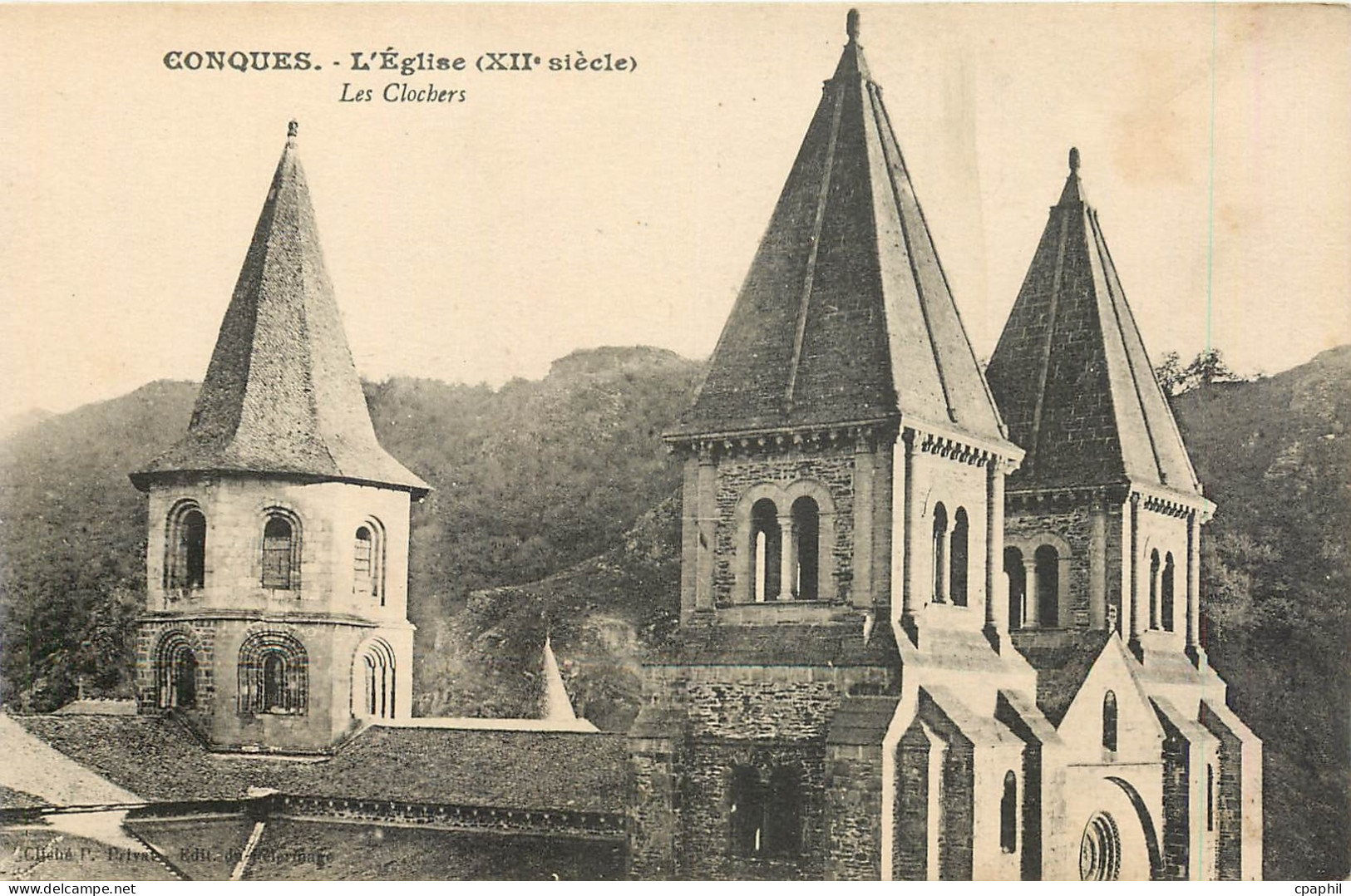 CPA Conques L'Eglise Les Clouchers