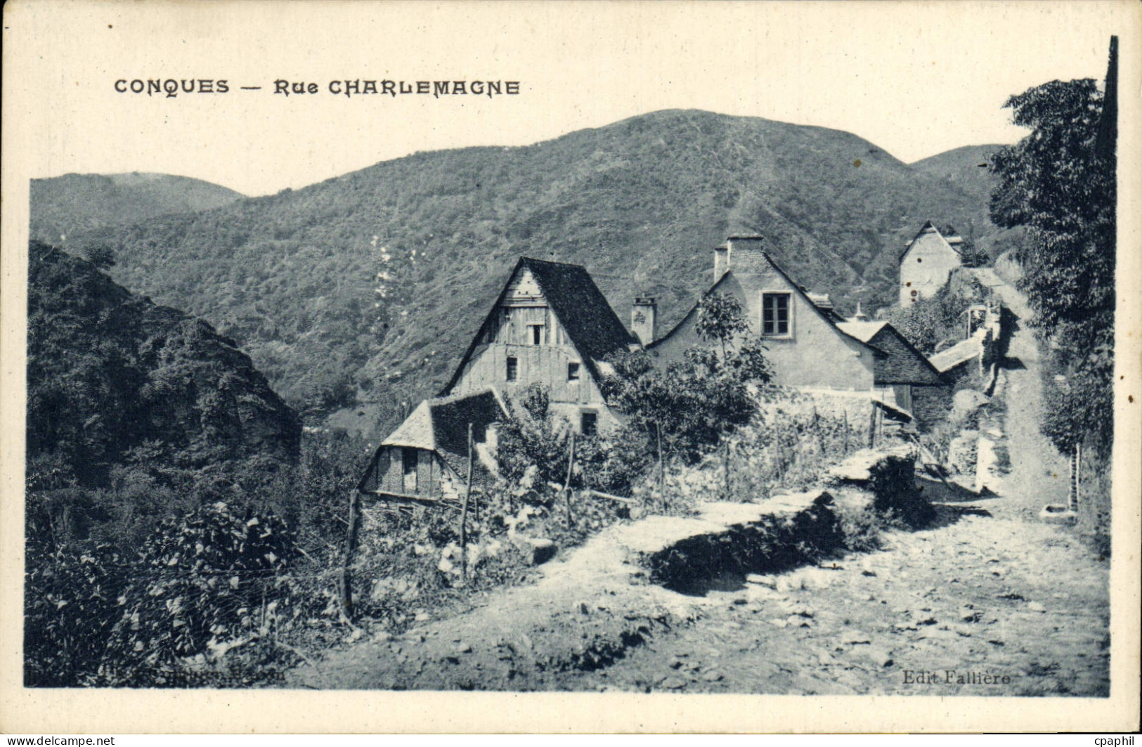 CPA Conques Rue Charlemagne