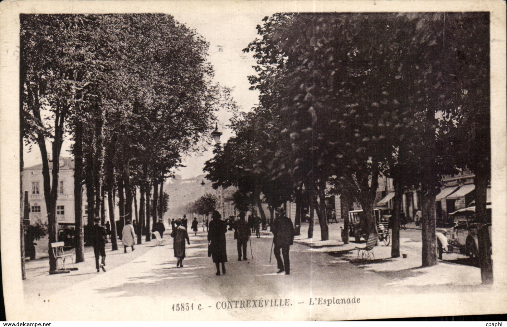 CPA Contrexeville L Esplanade