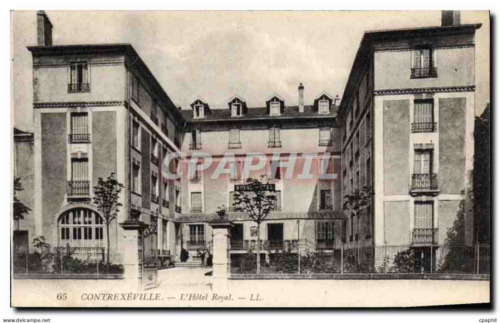CPA Contrexeville L'Hotel Royal