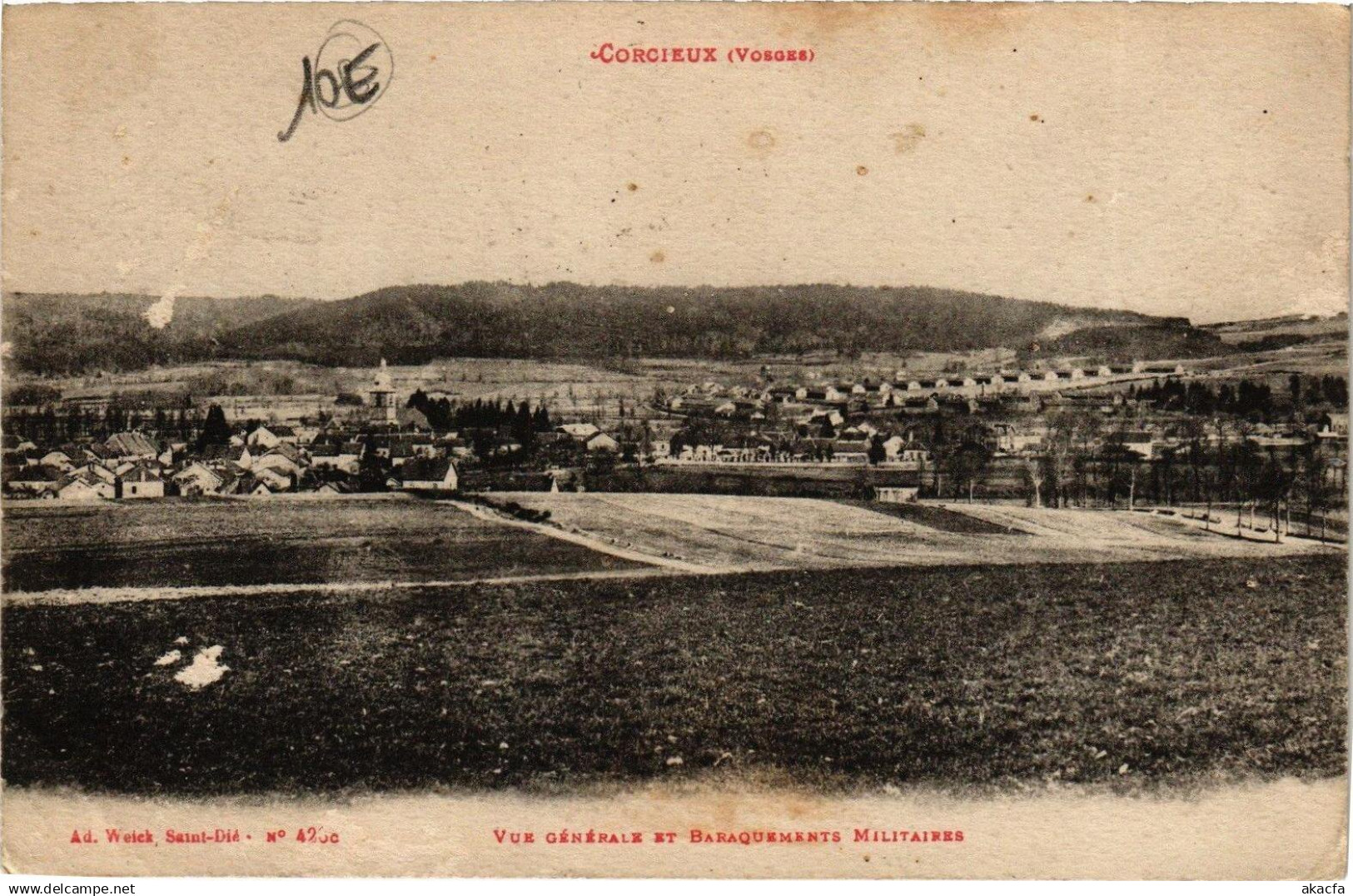 CPA CORCIEUX - Vue générale et Baraquamants Militaires (200433)