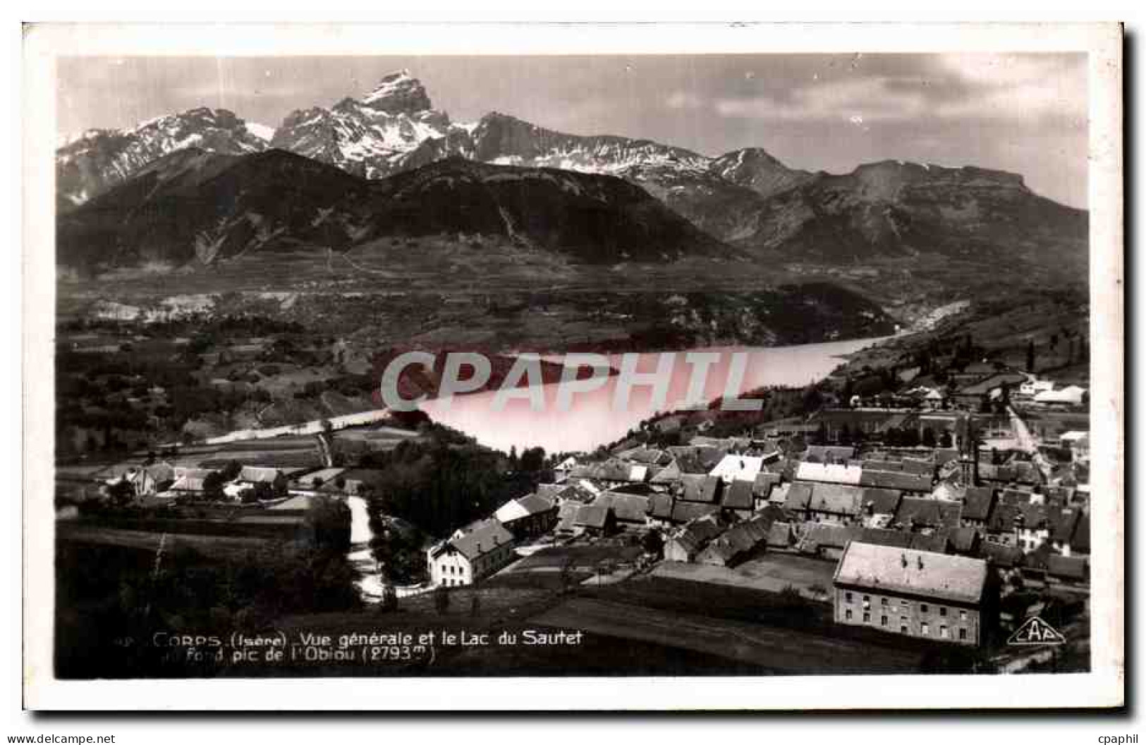 CPA Corps Vue generale et le Lac du Sautet