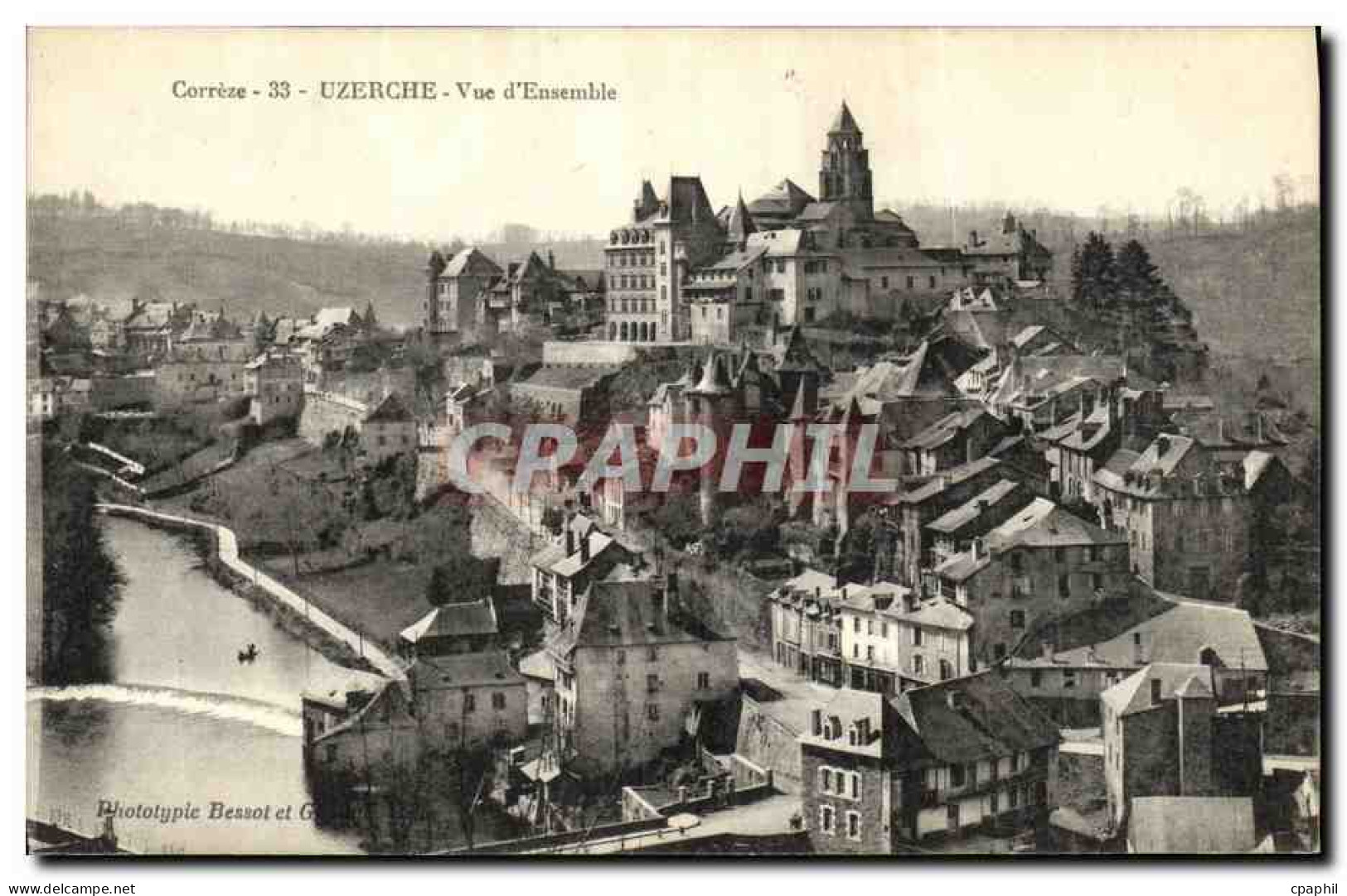 CPA Correze Uzerche Vue d Ensemble