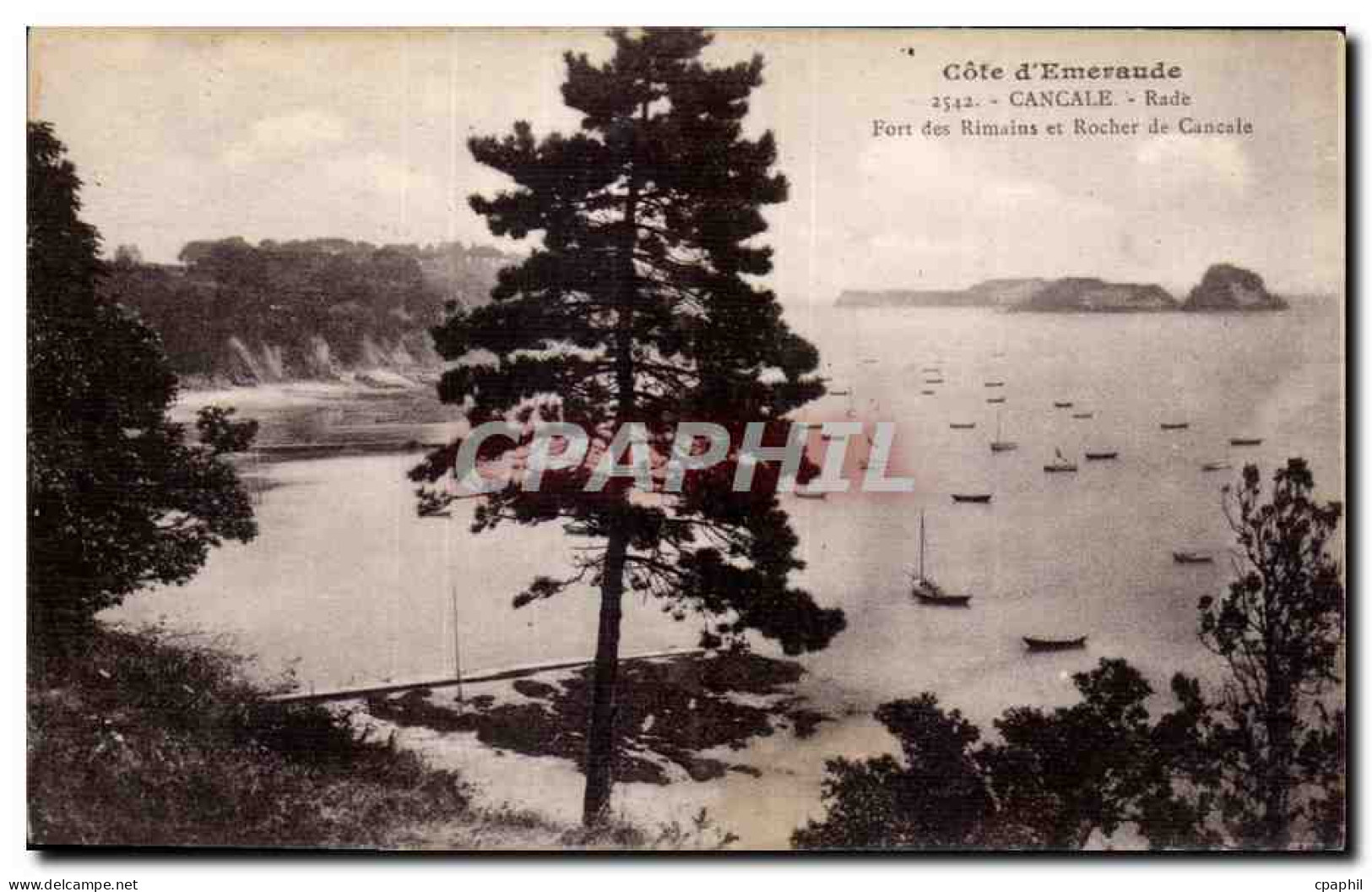CPA Cote d Emeraude Cancale Rade Fort Romain et Rochers Cancale