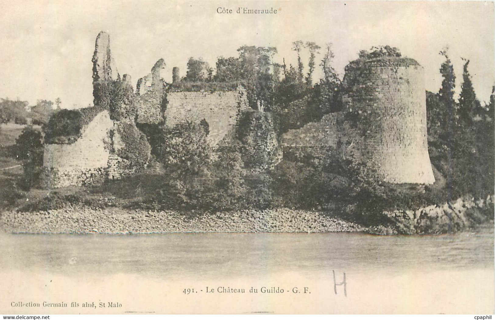 CPA Cote d'Emeraude Le Chateau du Guildo