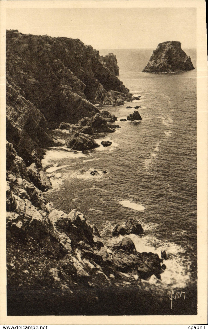 CPA Cote de Granit Les Tas de Pois (Finistere)