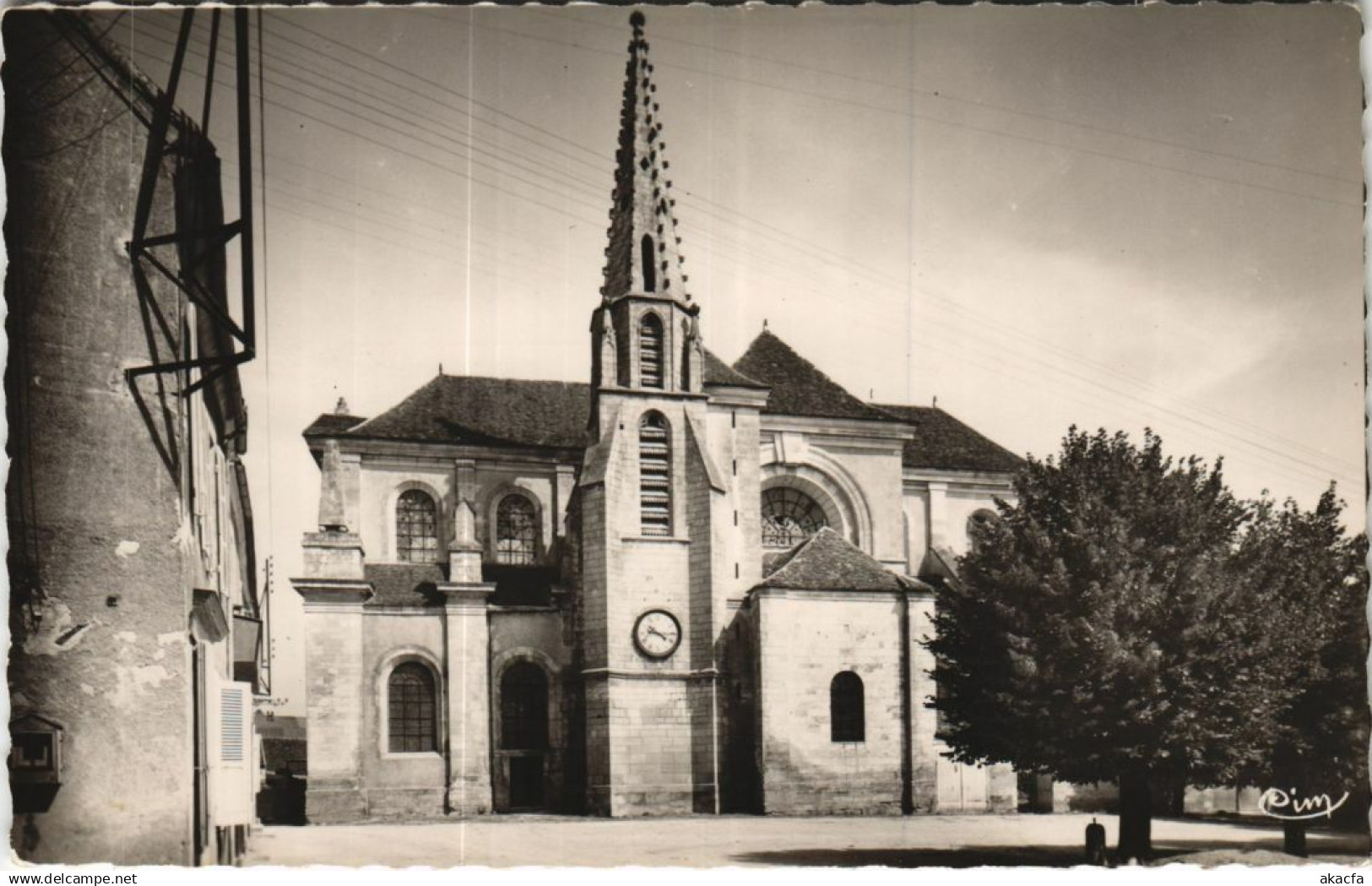 CPA COULANGES-la-VINEUSE L'Eglise (1198483)