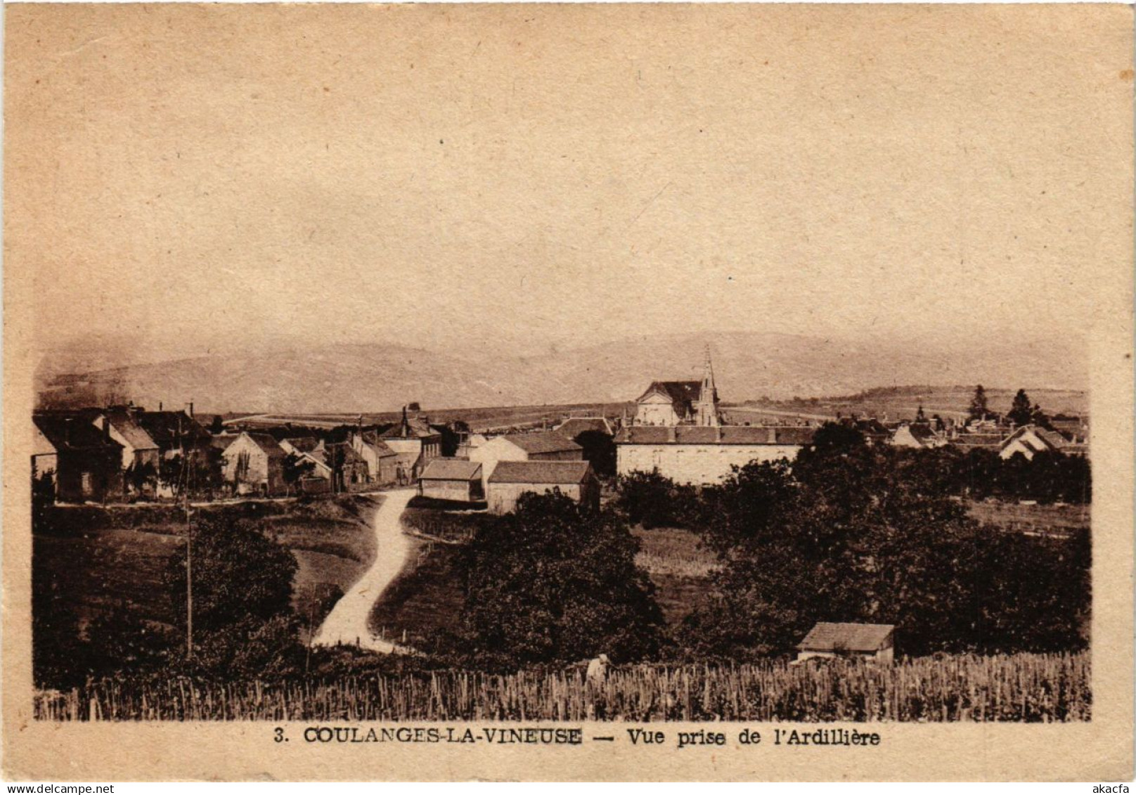 CPA COULANGES-la-VINEUSE - Vue prise de l'Ardilliere (357881)