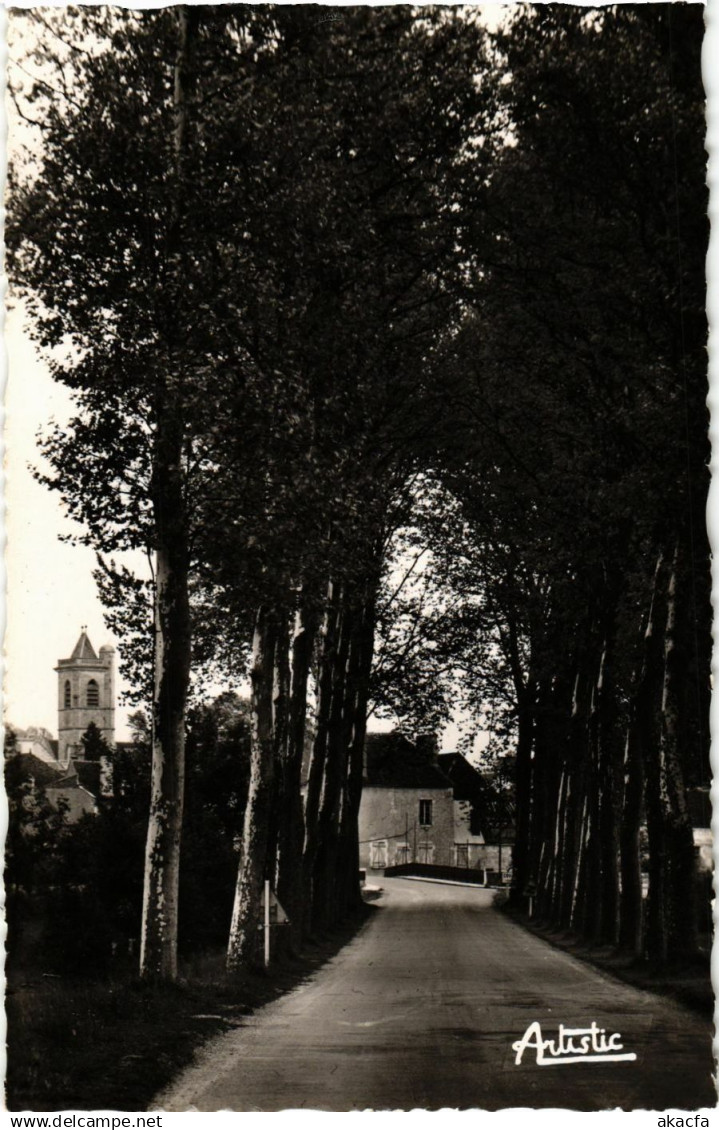 CPA Coulanges-sur-Yonne - Entree du Pays FRANCE (960679)