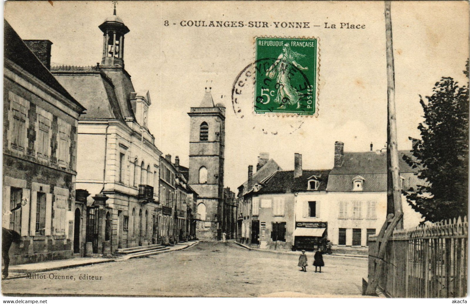 CPA Coulanges sur Yonne la Place (1478353)