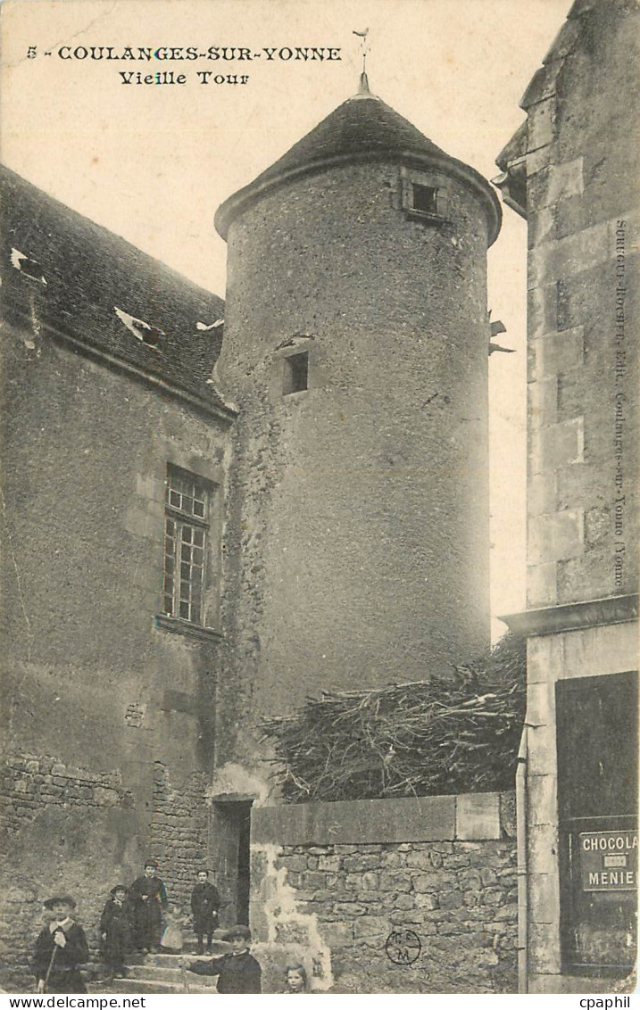 CPA Coulanges sur Yonne Vieille Tour Enfants