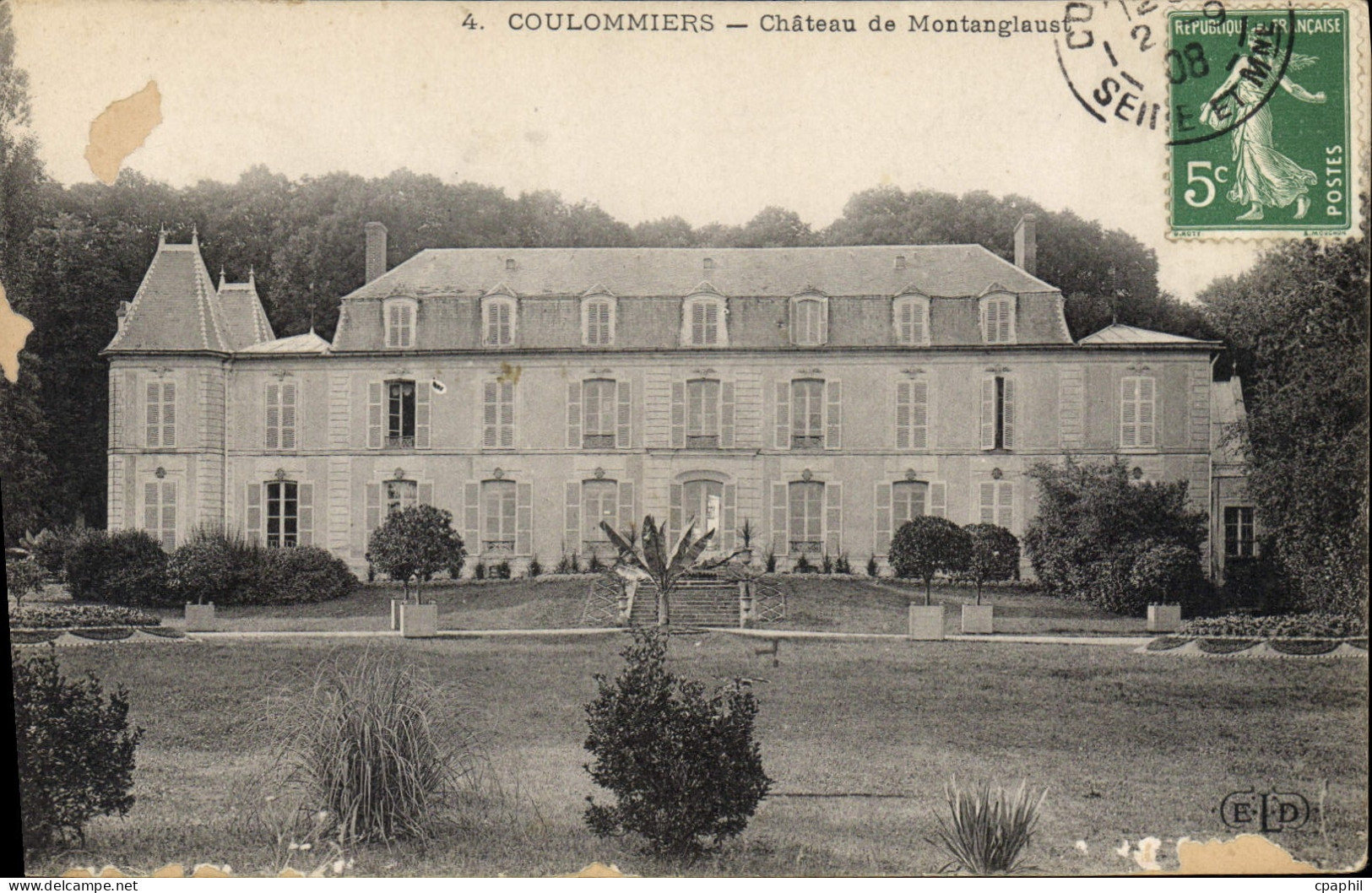 CPA Coulommiers Chateau de Montagiaust