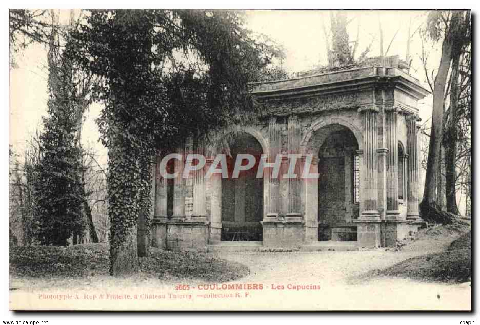 CPA Coulommiers Les Capucins
