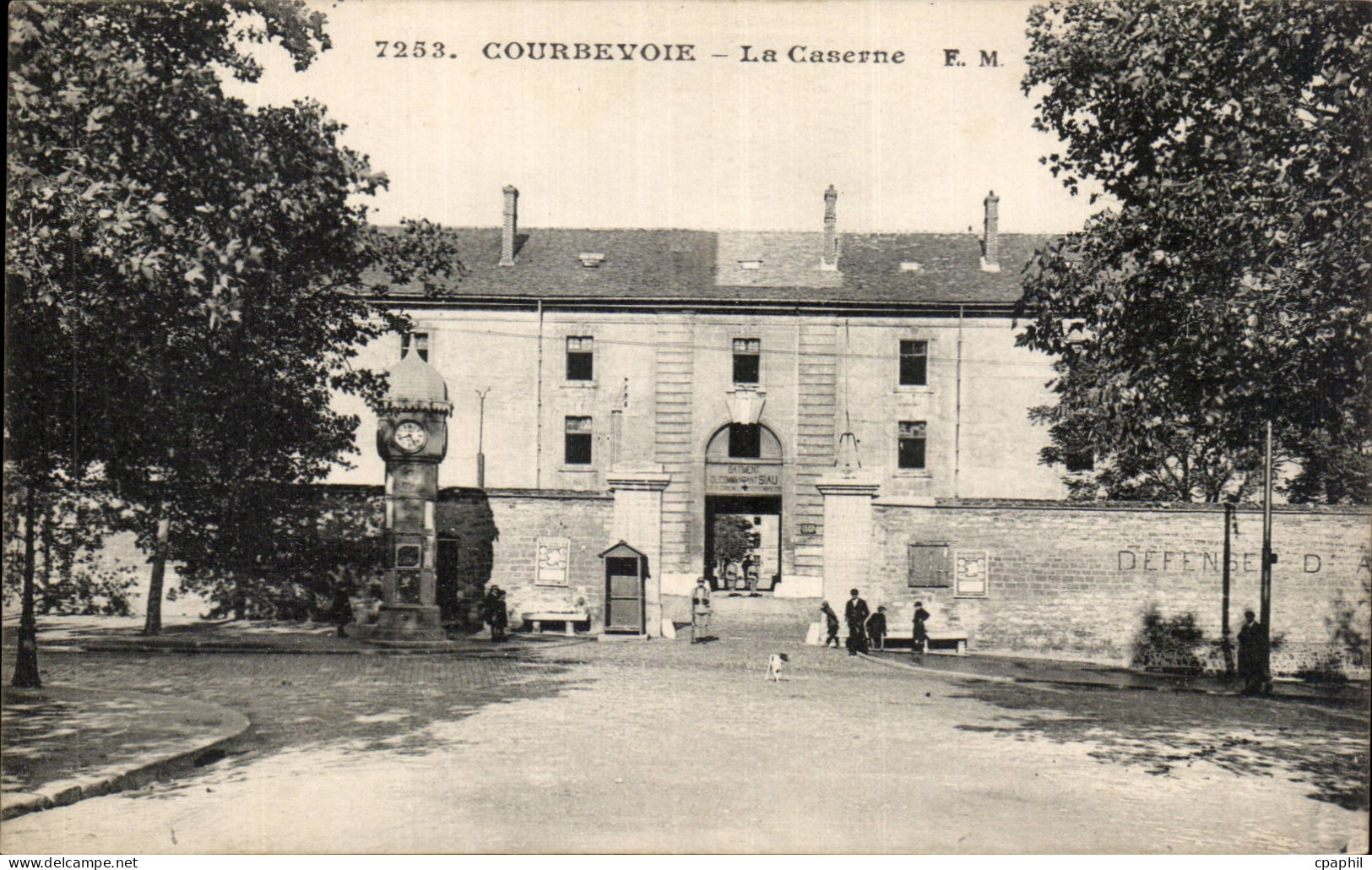 CPA Courbevoie La Caserne