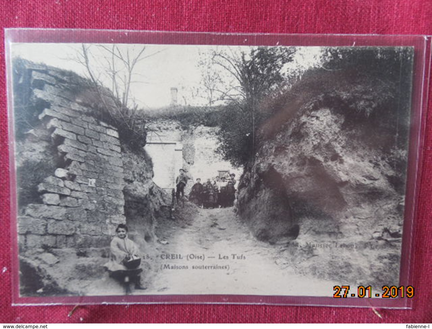 CPA - Creil - Les Tufs (Maisons souterraines)