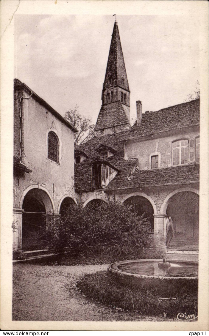 CPA Cremieu Mairie Ancien couvent des Augustins