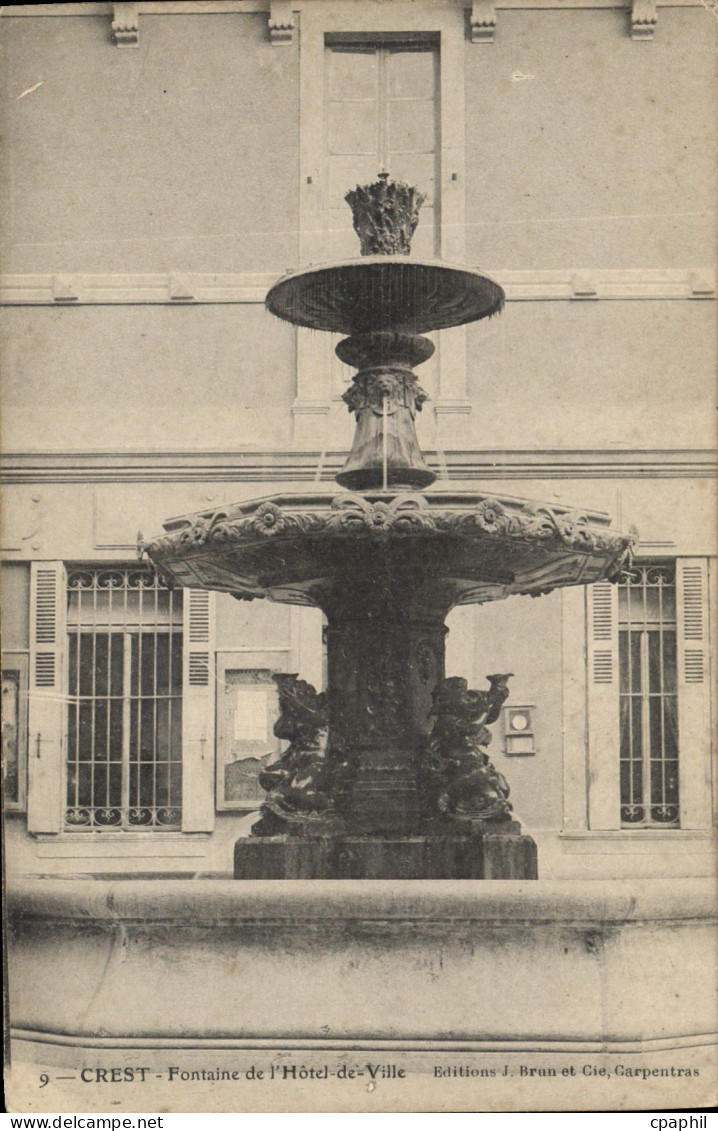 CPA Crest Fontaine de l'Hotel de Ville