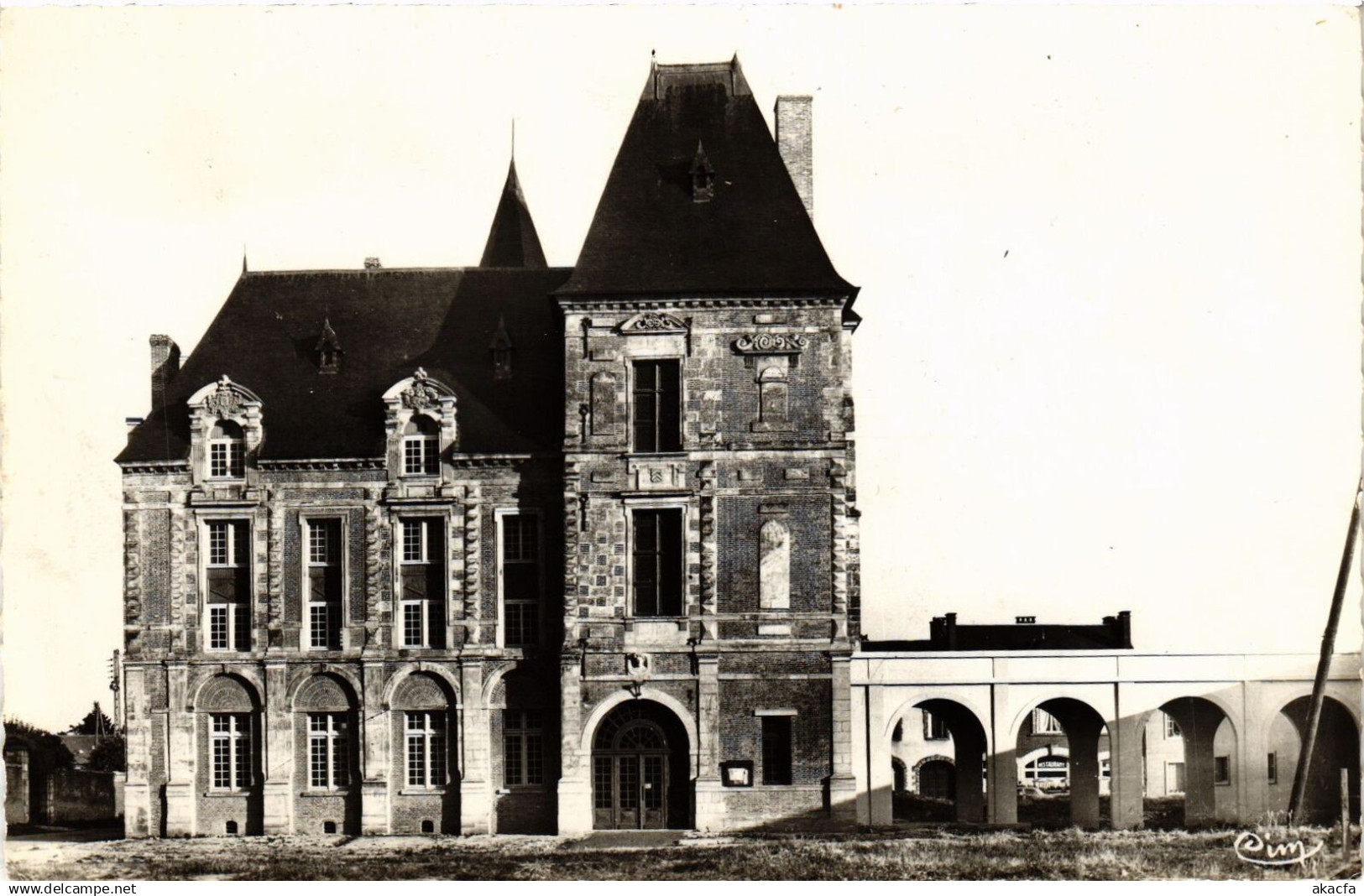CPA Crevecoeur le Grand Le Chateau FRANCE (1014349)