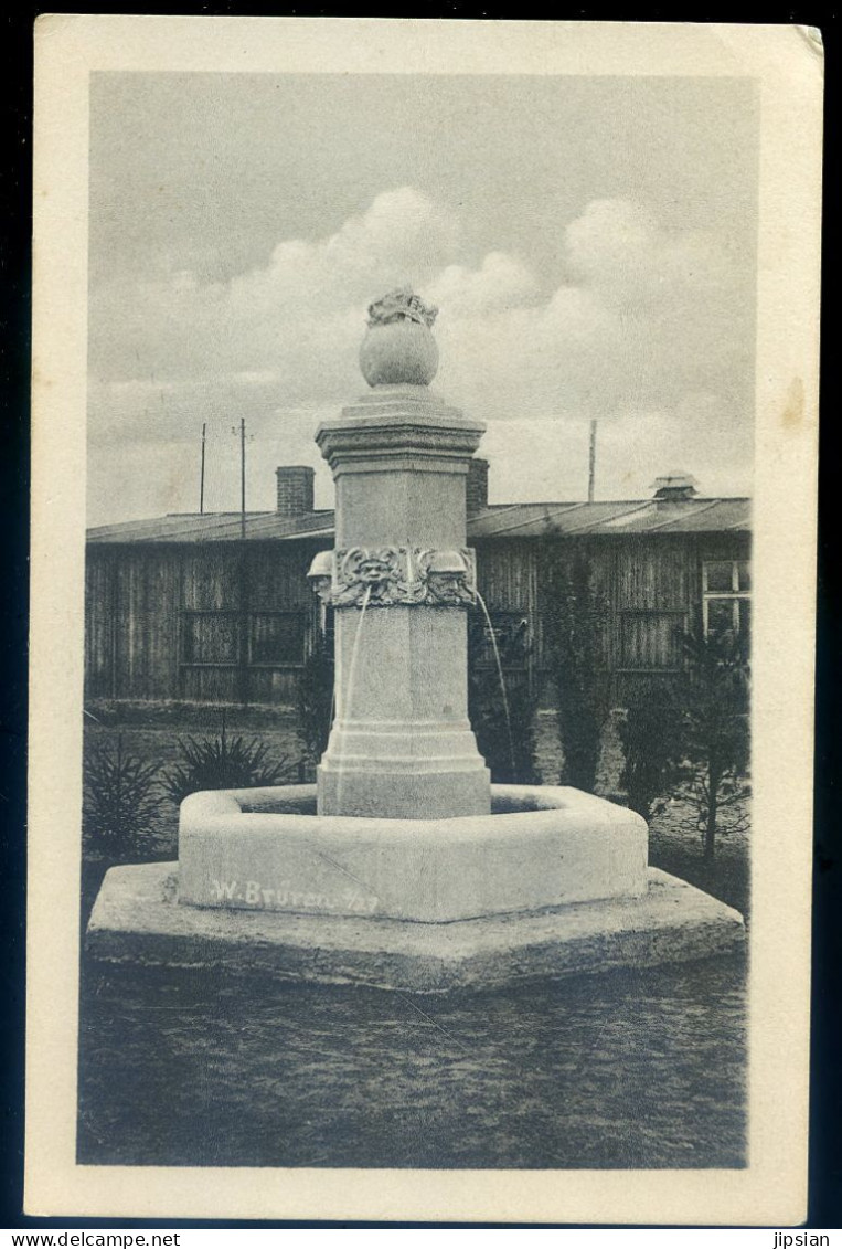 cpa d' Allemagne -- Fontaine , Camp de Dülmen / Duelmen     JU25-76