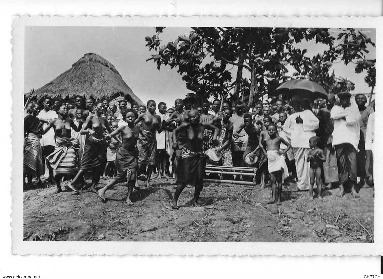 CPA DAHOMEY -Danses près de Porto Novo (Editions G. Labitte, Dakar)