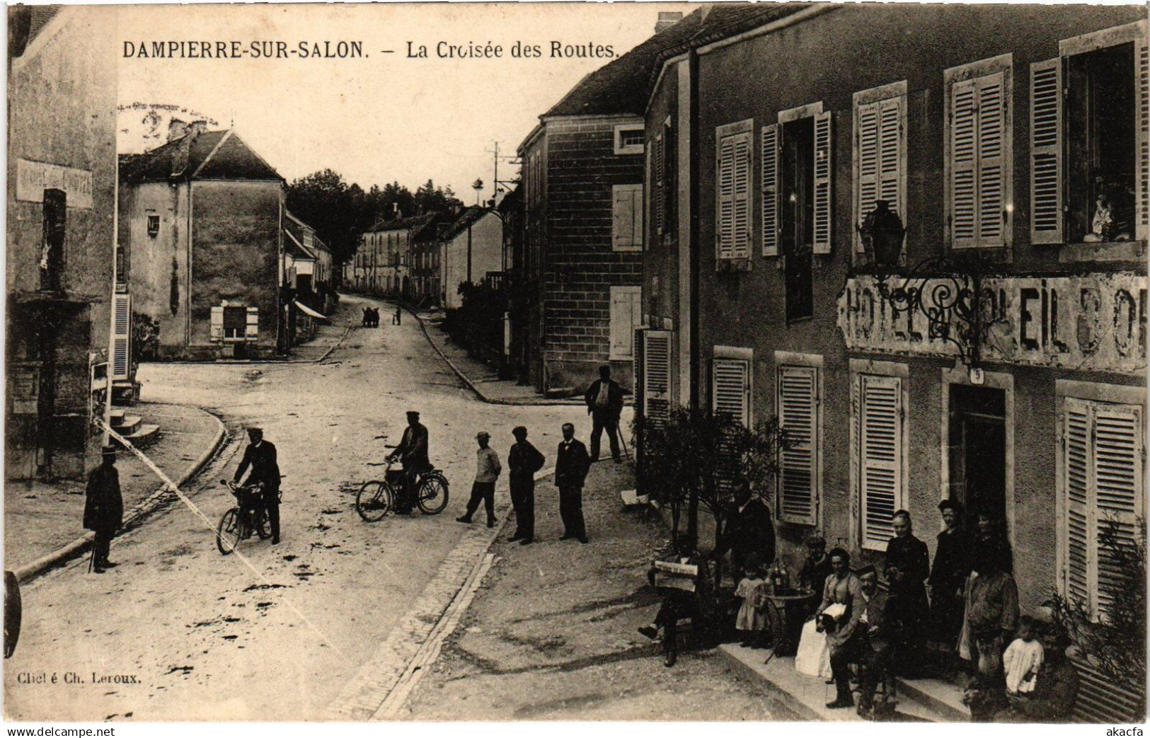 CPA Dampierre-sur-Salon Croisée des Routes (1275792)