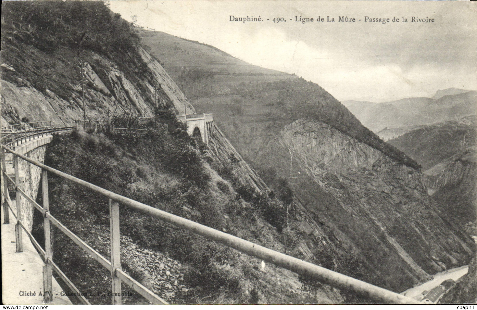CPA Dauphine Ligne de la Mure Passage de la Rivoire
