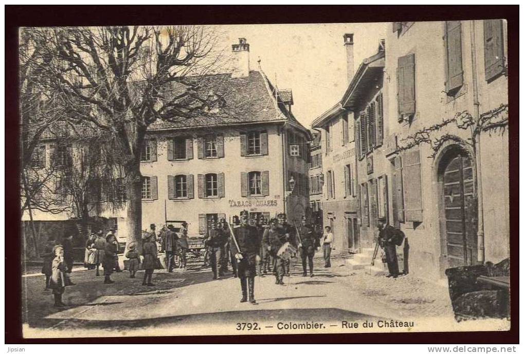 Cpa  de Suisse Neuchâtel  Colombier Rue du Château    BR1