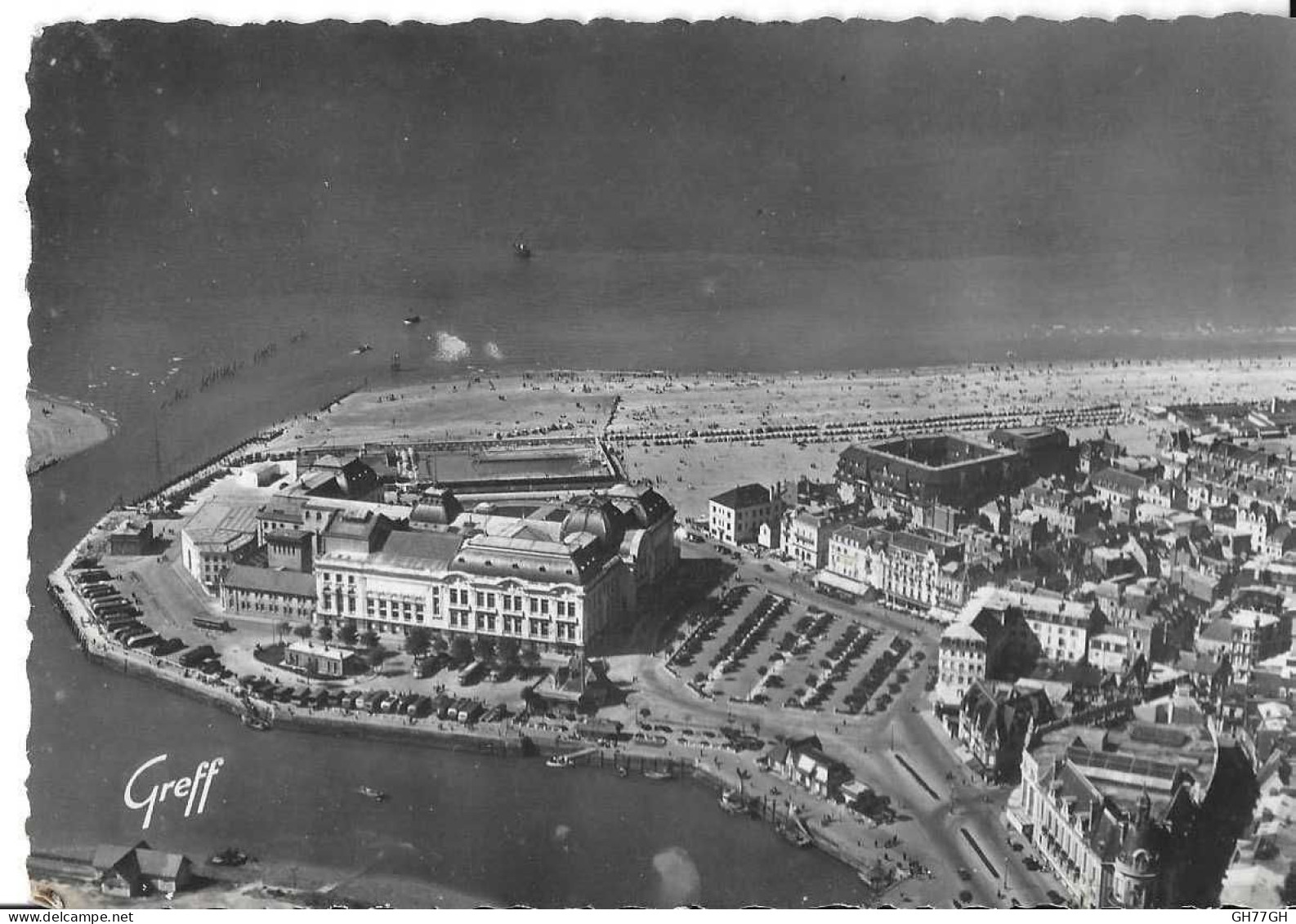 CPA DEAUVILLE-TROUVILLE