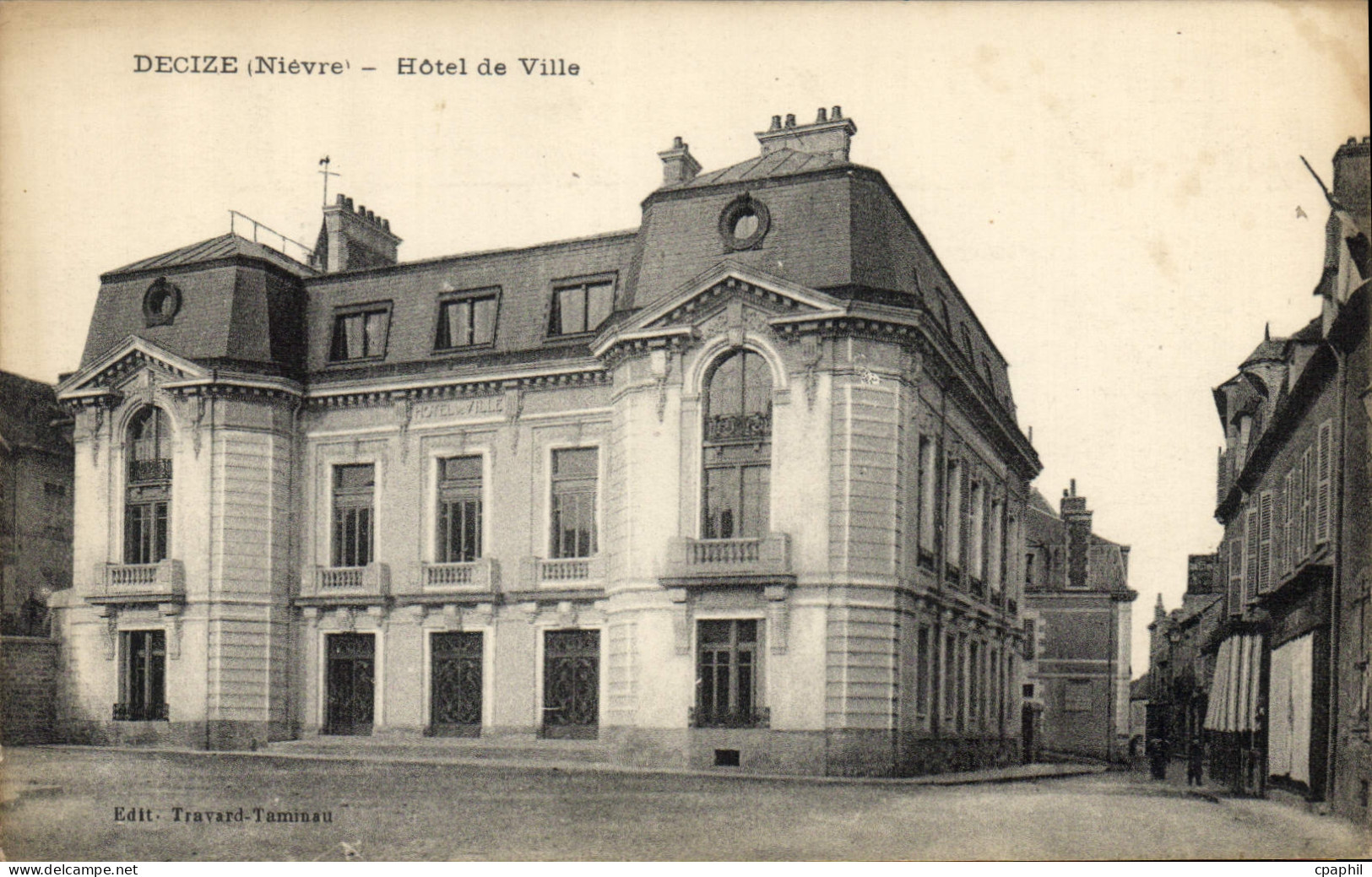 CPA Decize hôtel de ville