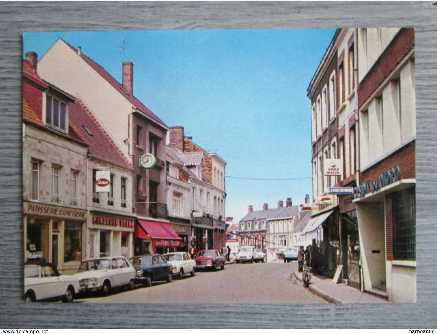 Cpa Desvres (62) rue de l'église