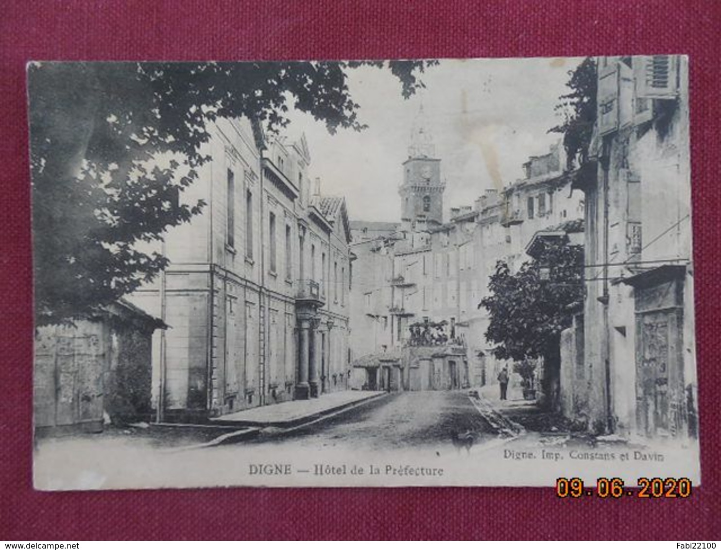CPA - Digne - Hôtel de la Préfecture