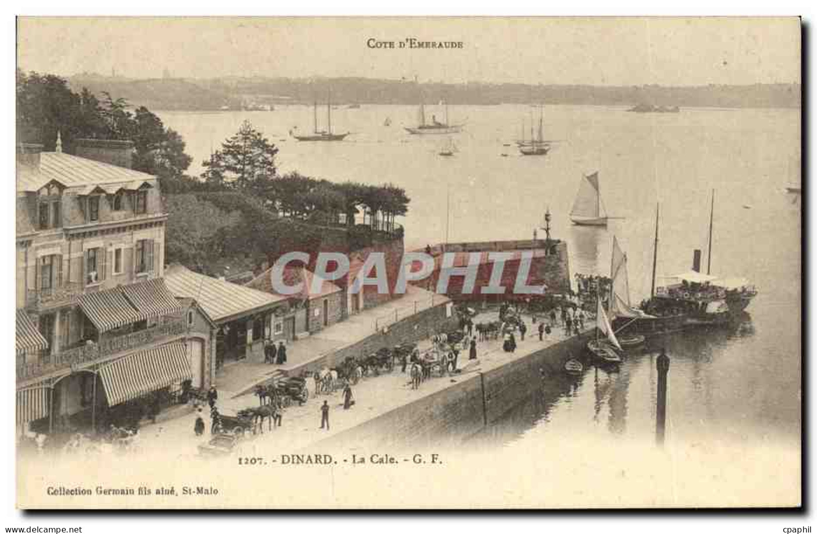 CPA Dinard La Cale Bateaux