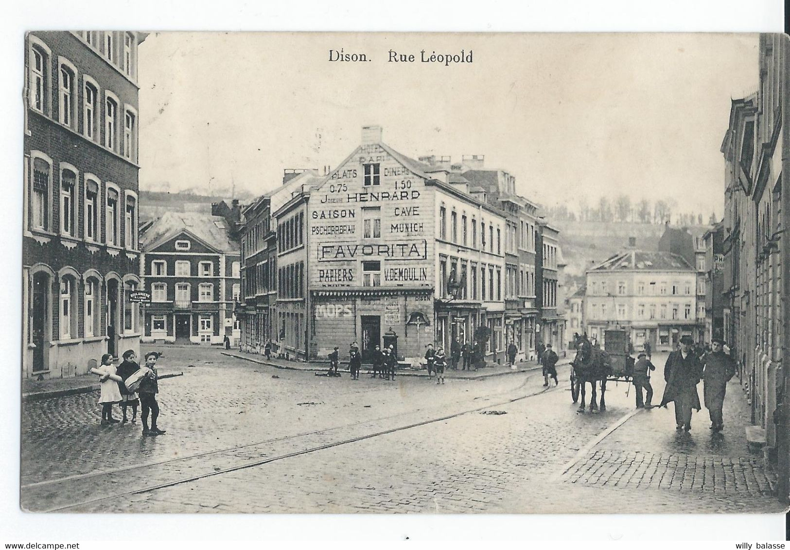 CPA DISON Rue Léopold animée