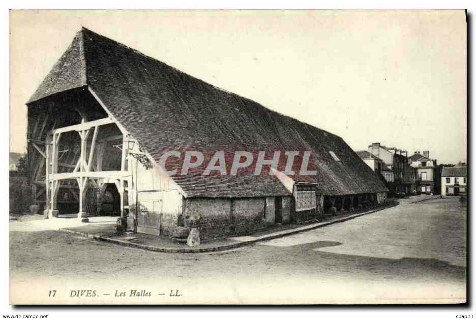 CPA Dives Les Halles
