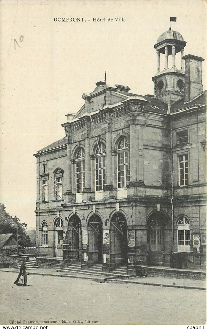 CPA Domfront Hotel de Ville