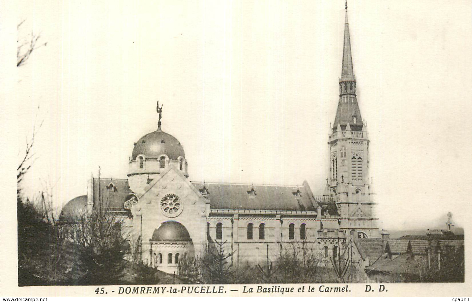 CPA Domremy La Pucelle La Basilique et le Carmel