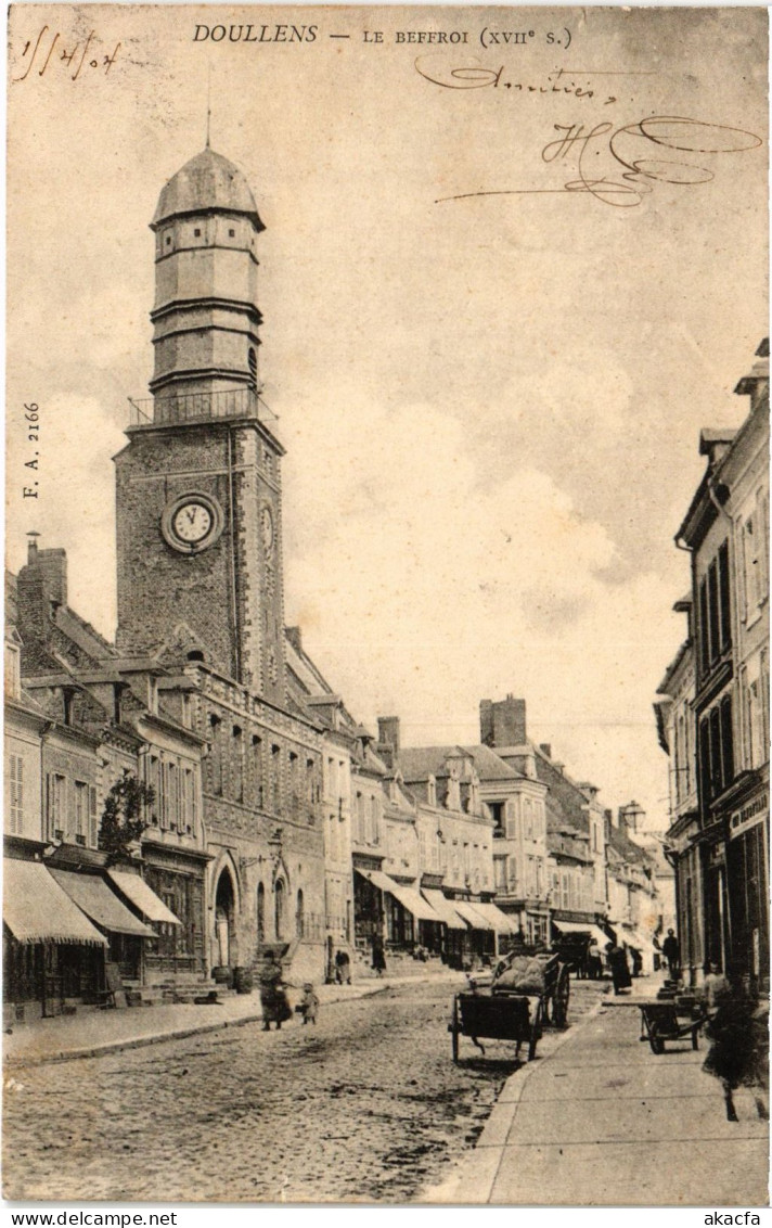 CPA Doullens le Beffroi (1499073)