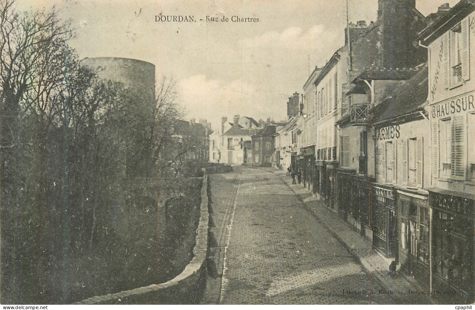 CPA Dourdan rue de chartres