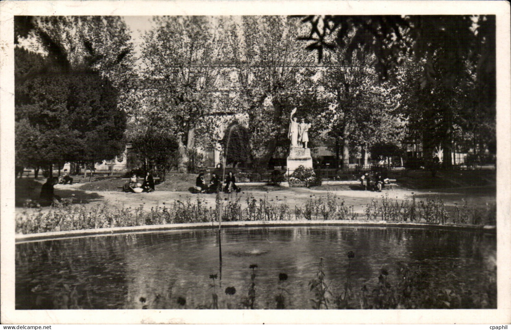 CPA Draguignan Le jardin public