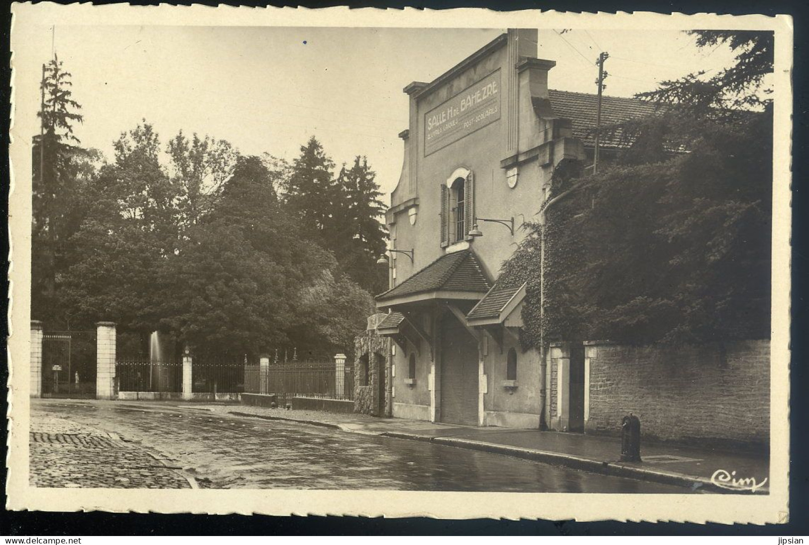 cpa du 21 -- Nuits Saint Georges -- salle des fêtes , entrée du caveau Nuiton    JU25-111