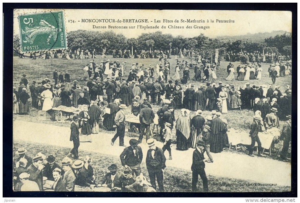 cpa du 22  Moncontour -- les fêtes de St Mathurin à la Pentecôte -- danses Château des Granges     SEPT20