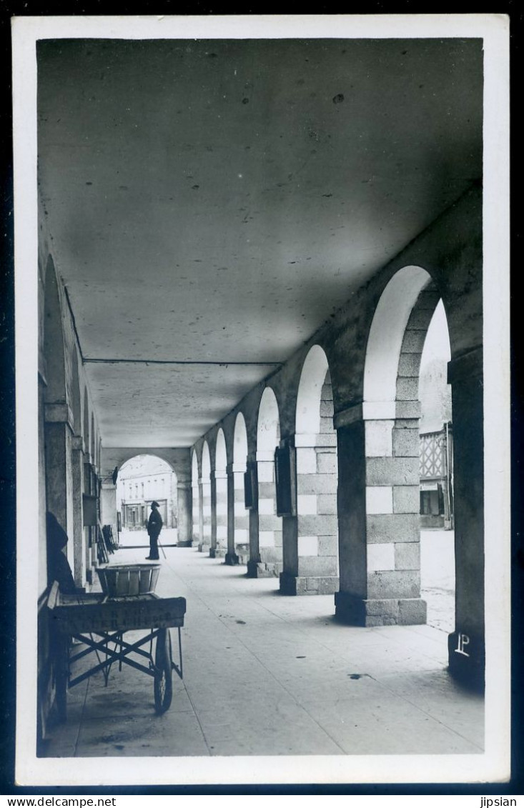 cpa  du 35 La Guerche de Bretagne -- les Arcades de la Mairie  Sept24-63