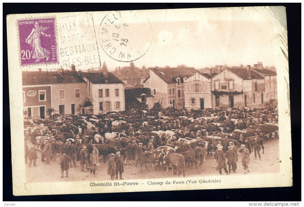 cpa du 49  Chemillé St Pierre -- Champ de Foire -- vue générale   AO24