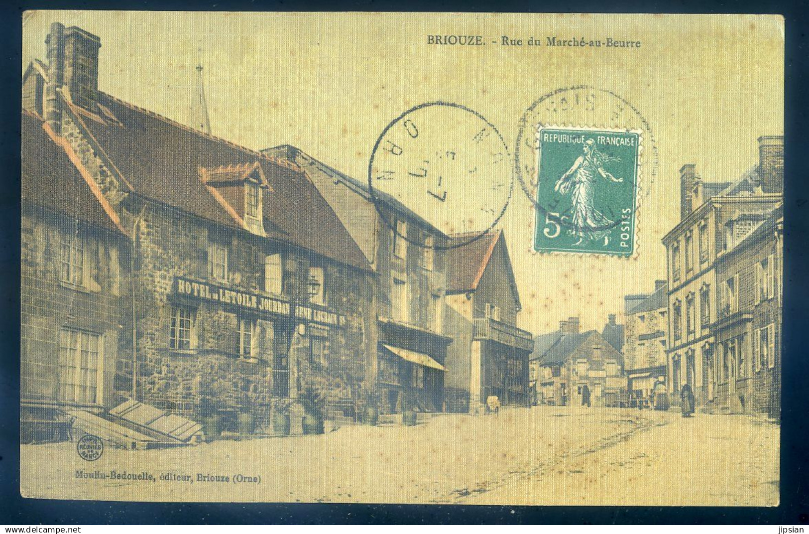 cpa du 61 Briouze -- rue du Marché au beurre       MAR25-10