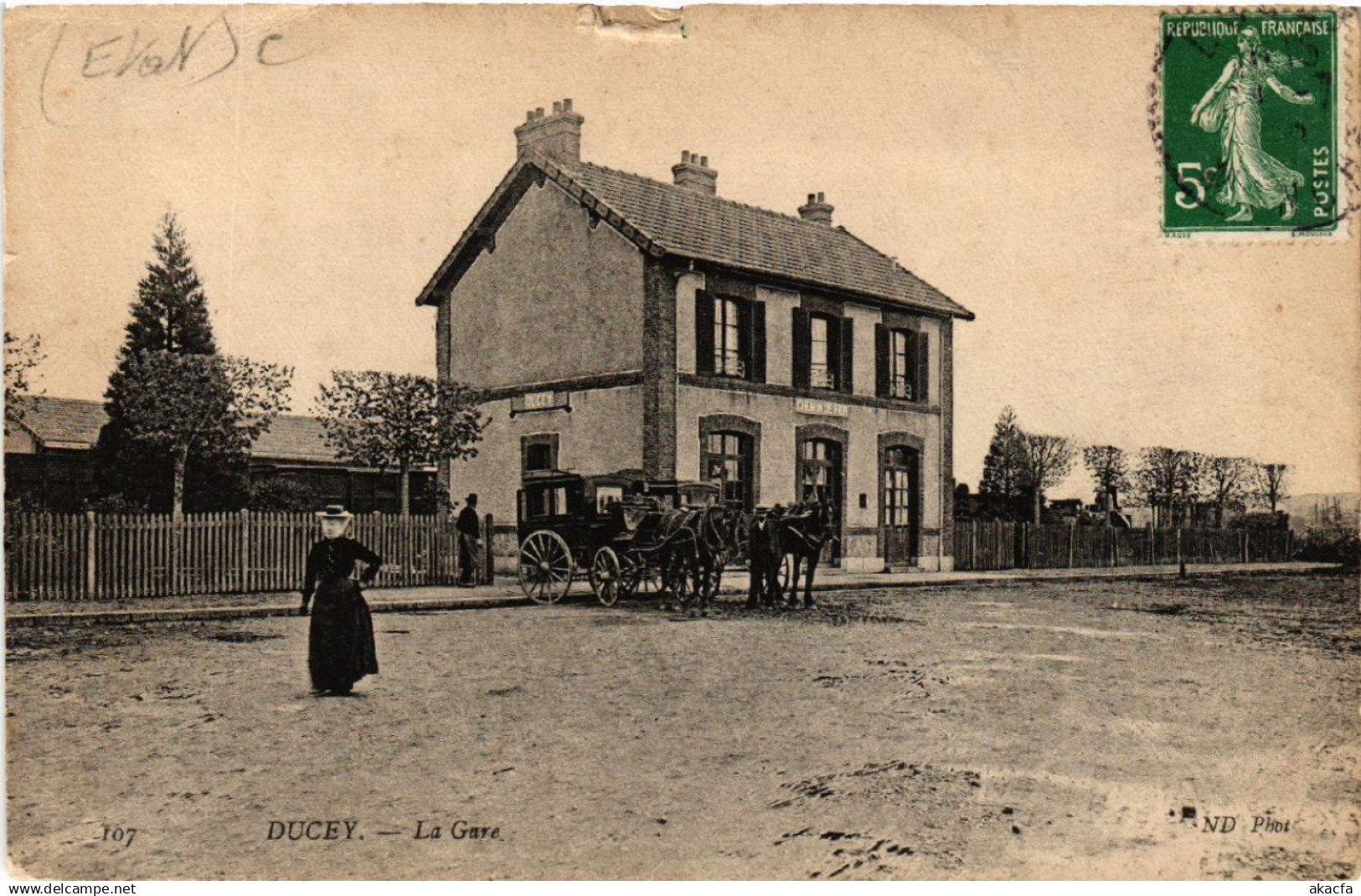 CPA DUCEY - La Gare (632829)
