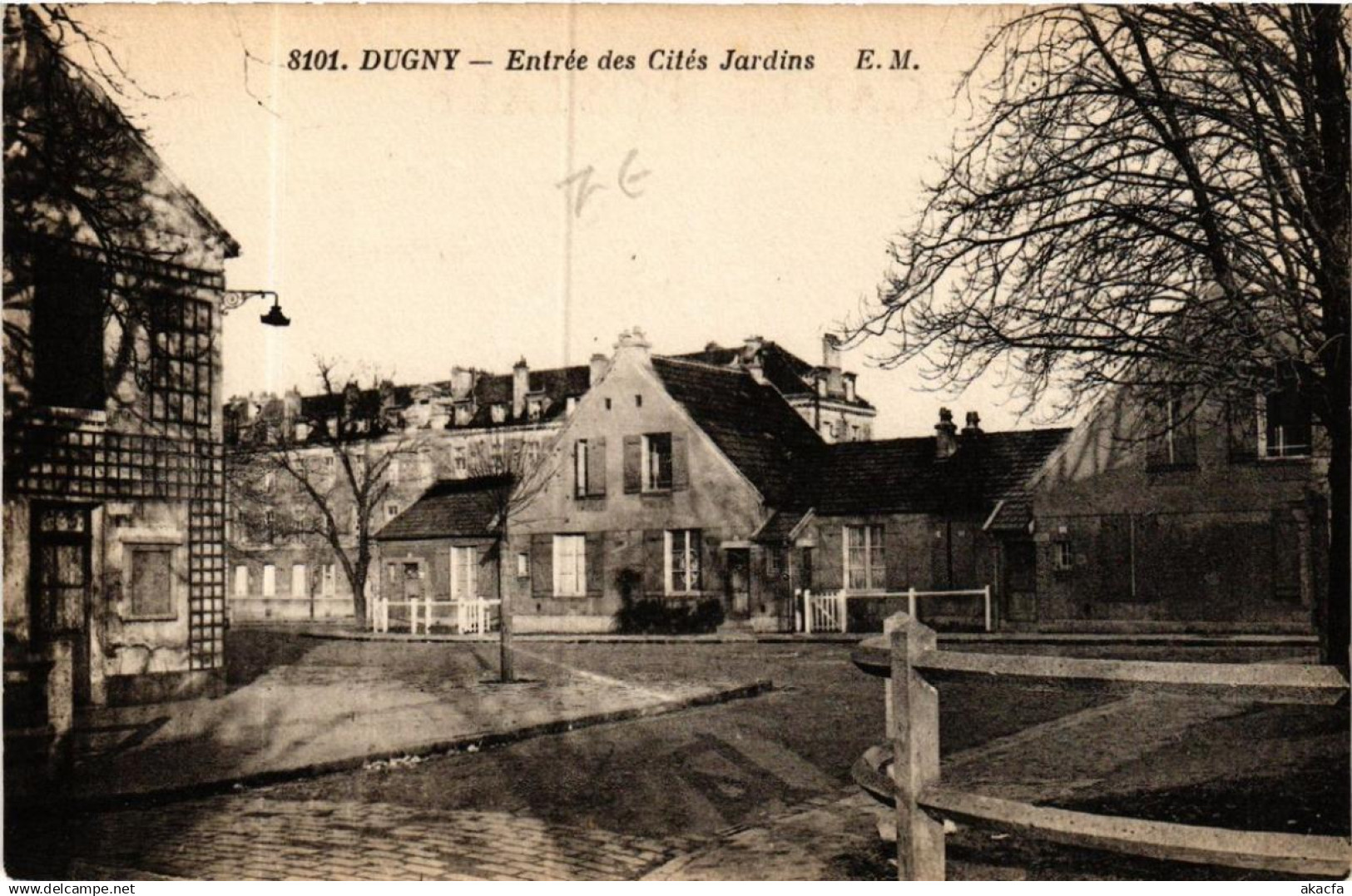 CPA DUGNY Entrée des Cites Jardins (569384)